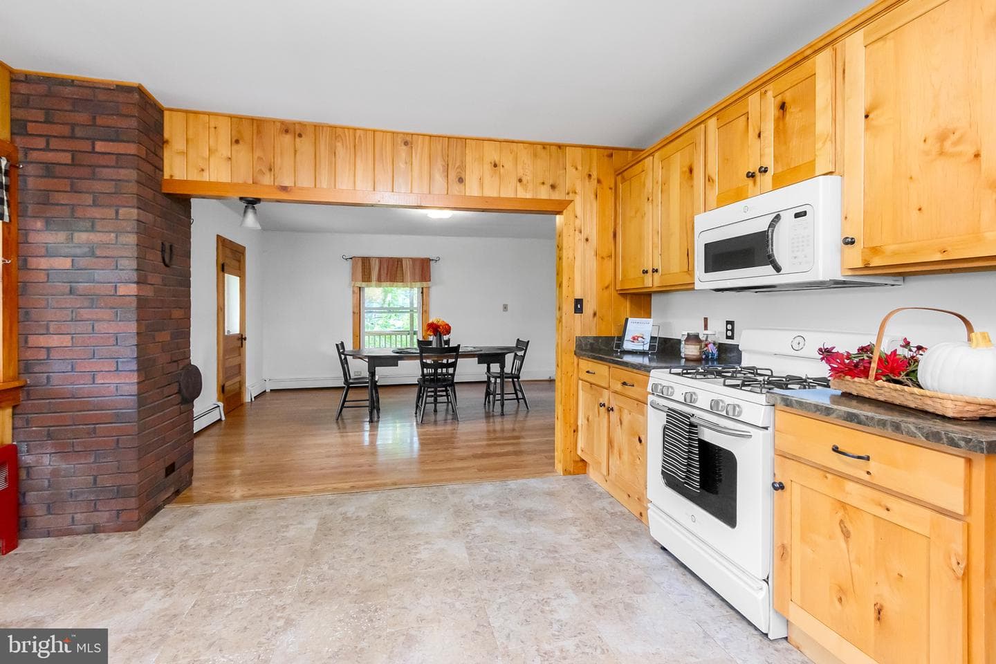 2485 Potomac Road photo 12