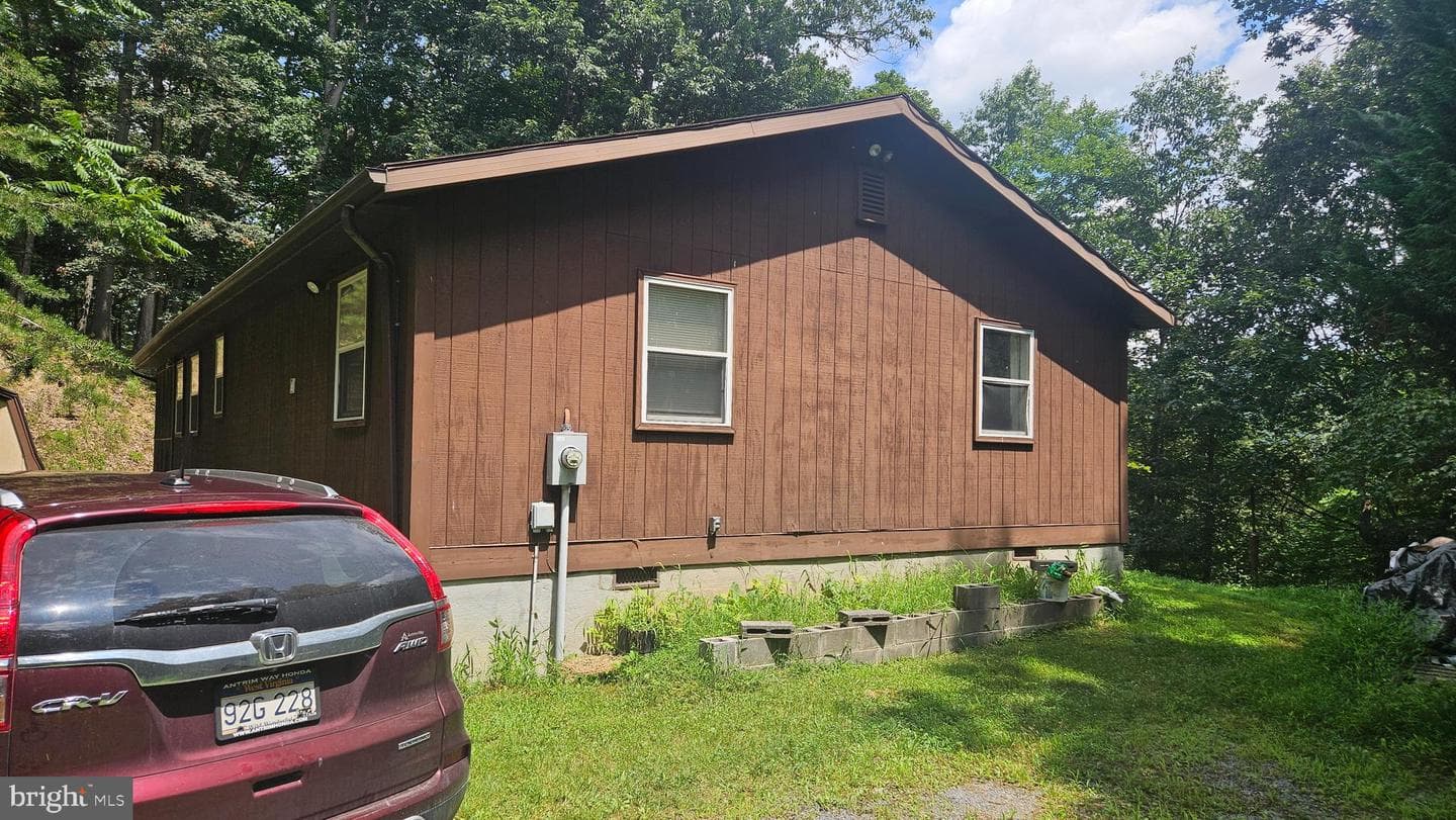 168 Pioneer Trail photo 2