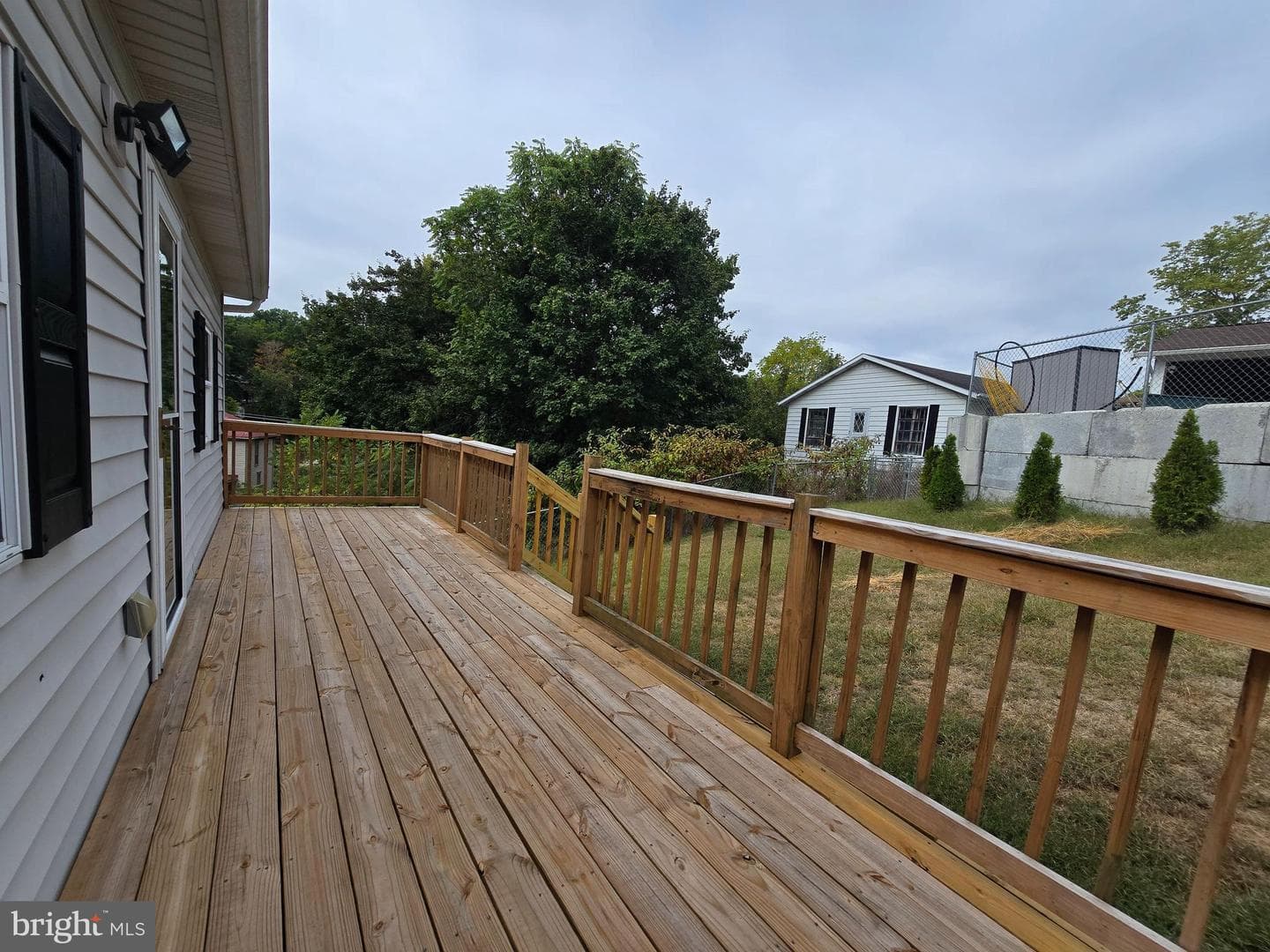 240 Ewing Street photo 36