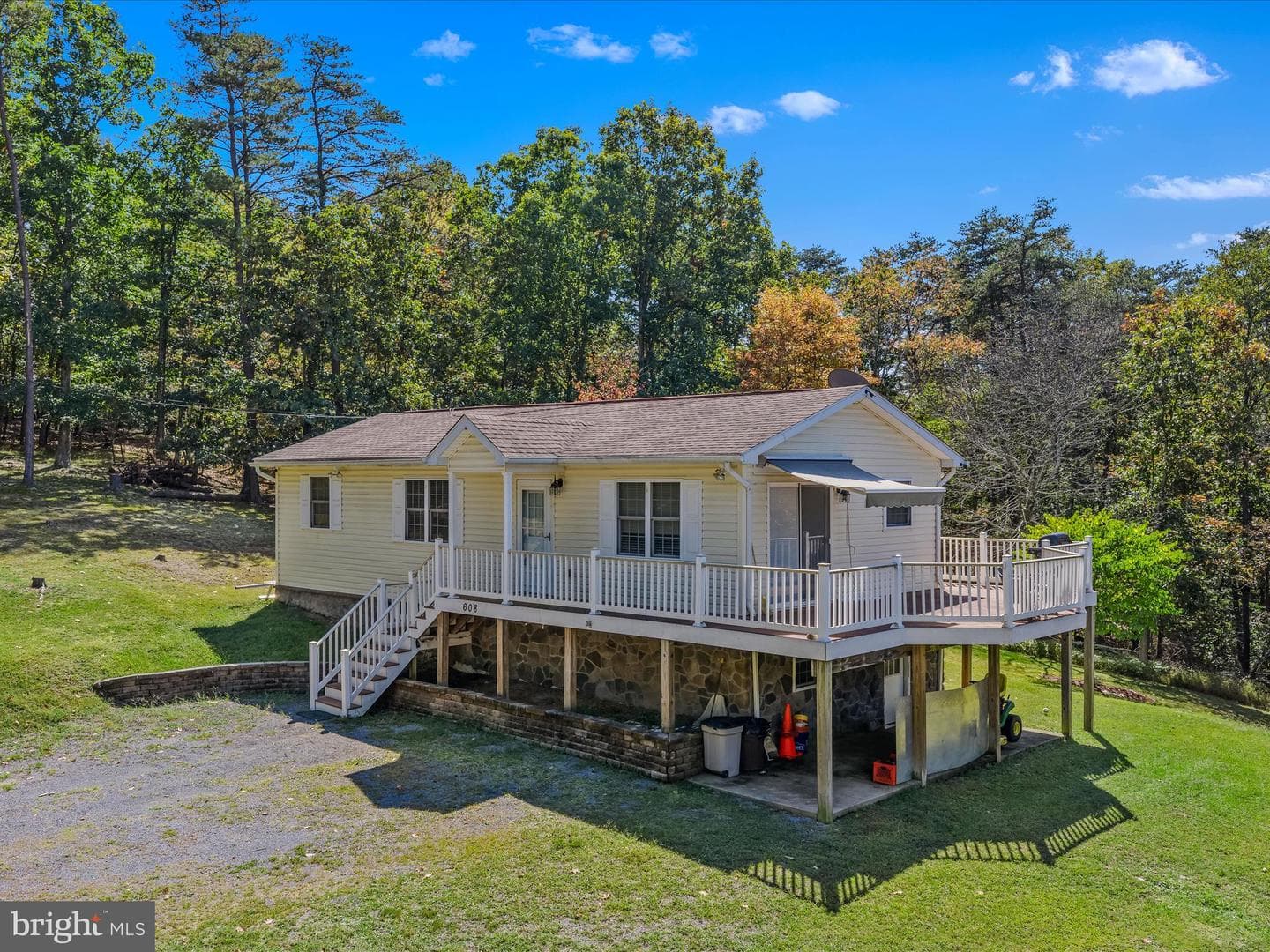608 Dehaven Road photo 3