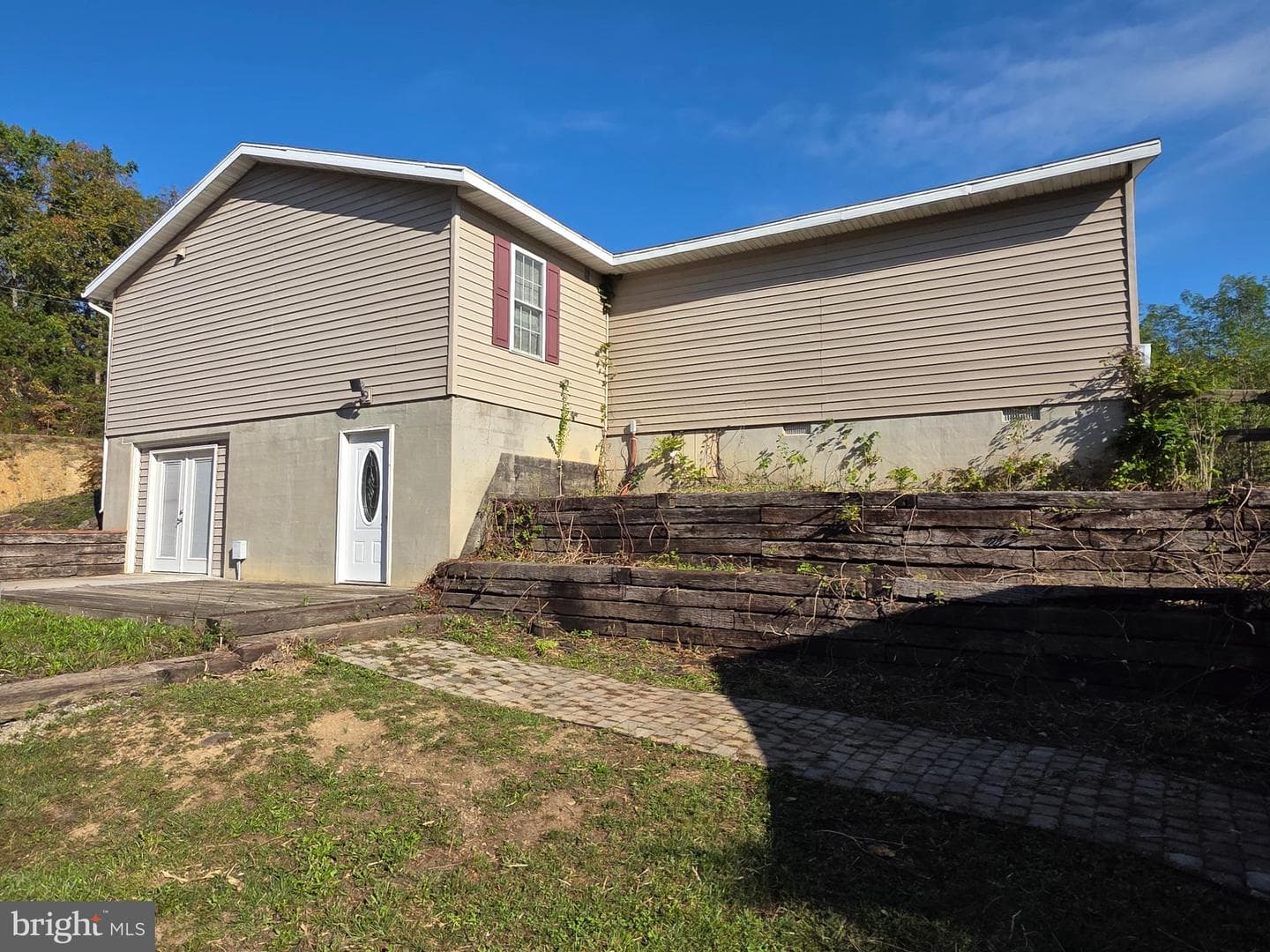 193 Idris Lane photo 10