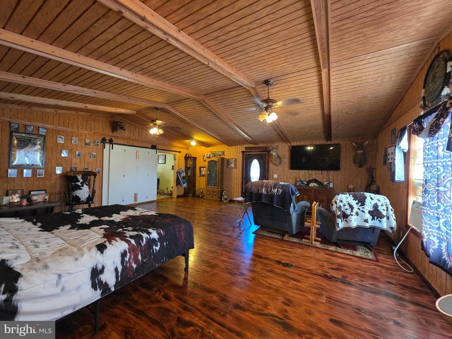 193 Idris Lane photo 16