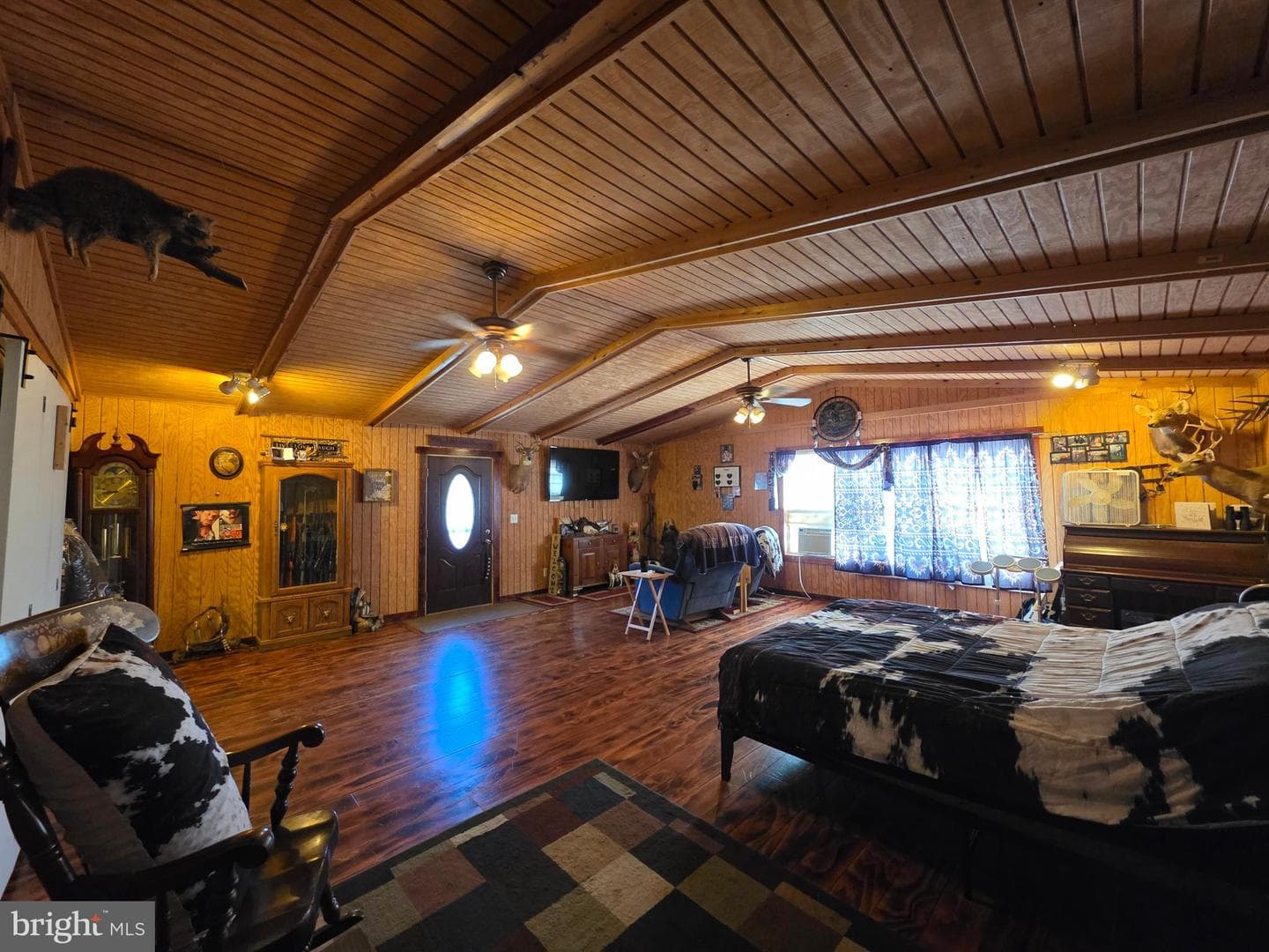 193 Idris Lane photo 17