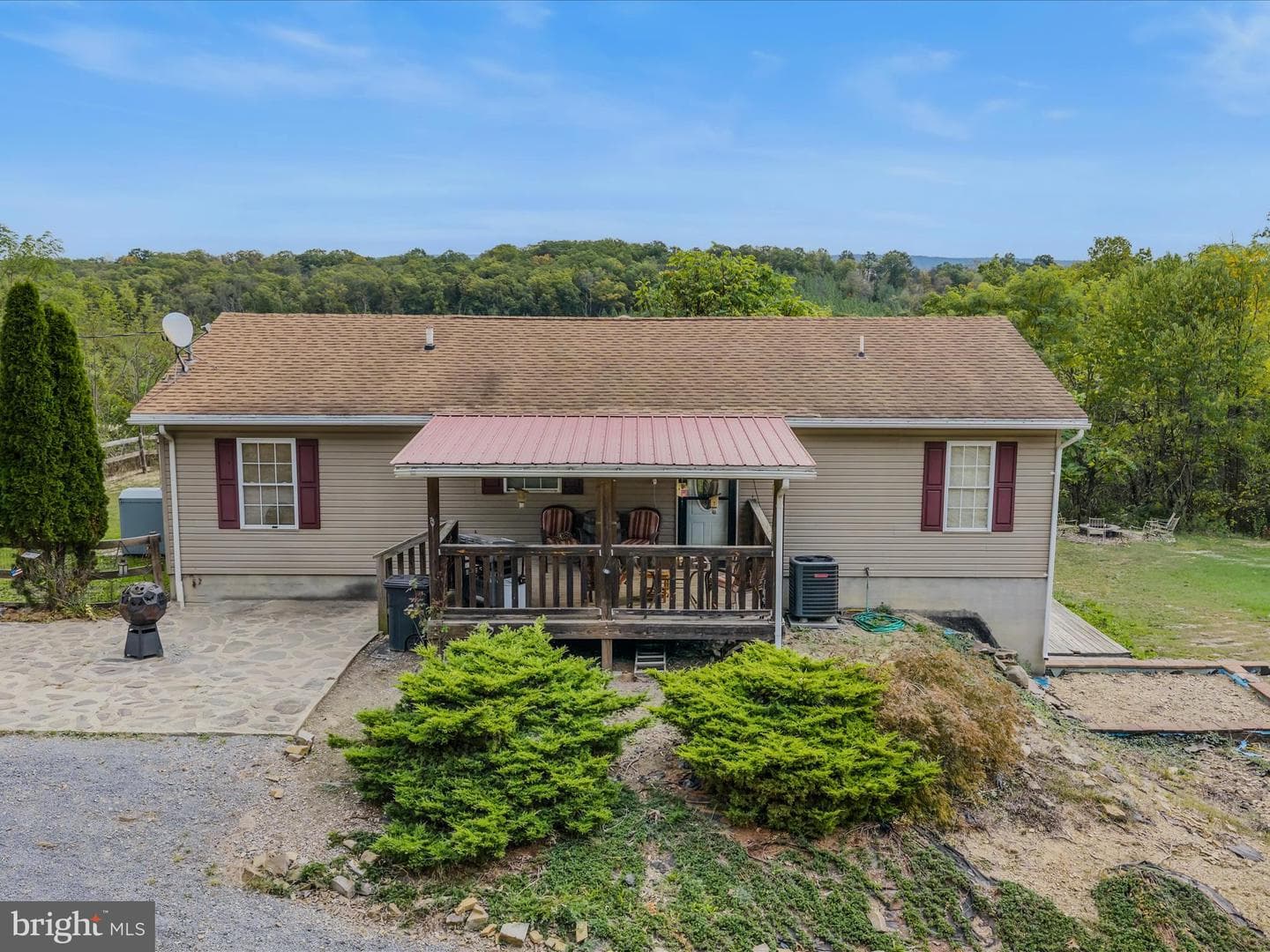 193 Idris Lane photo 2