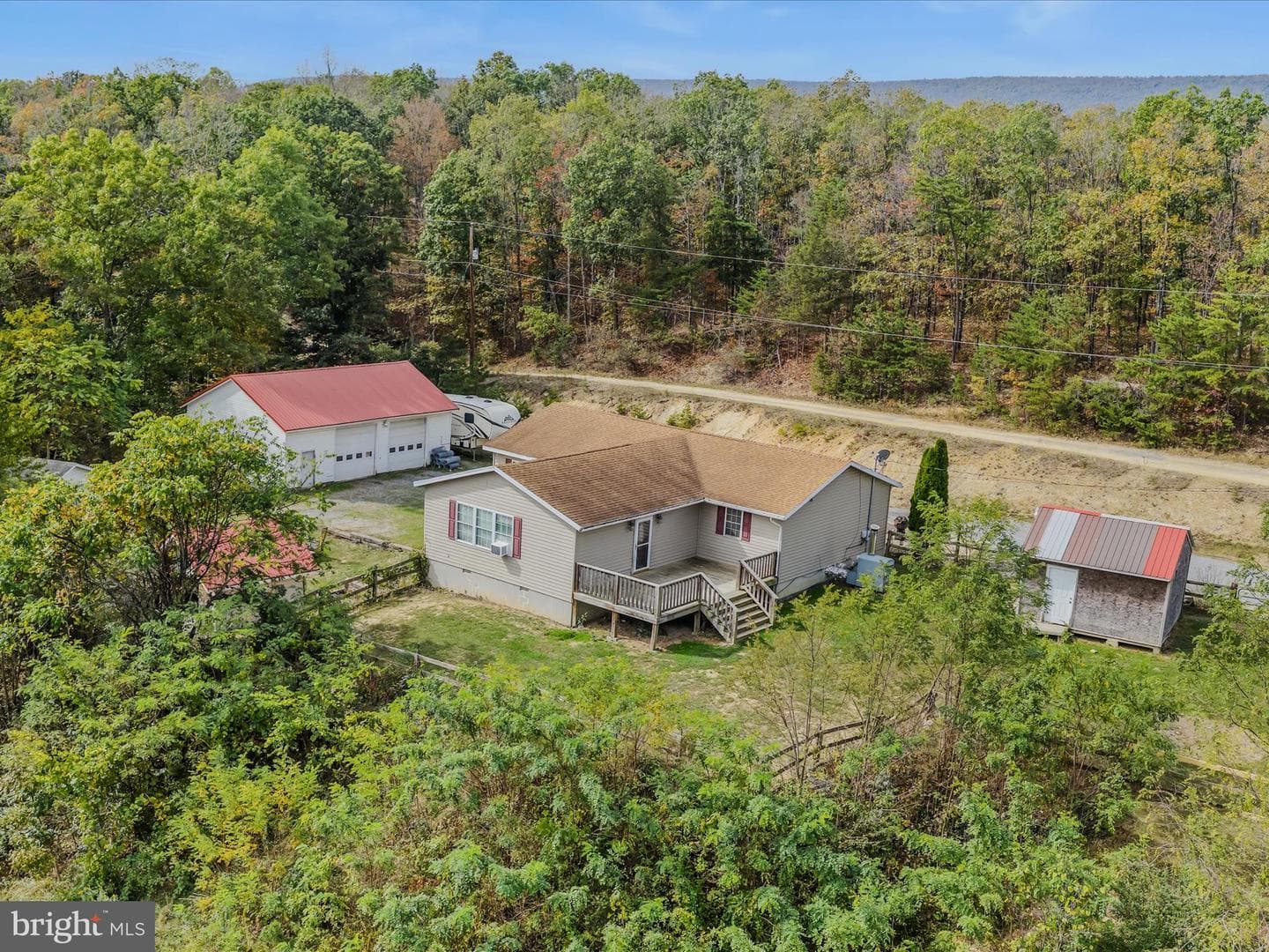 193 Idris Lane photo 3