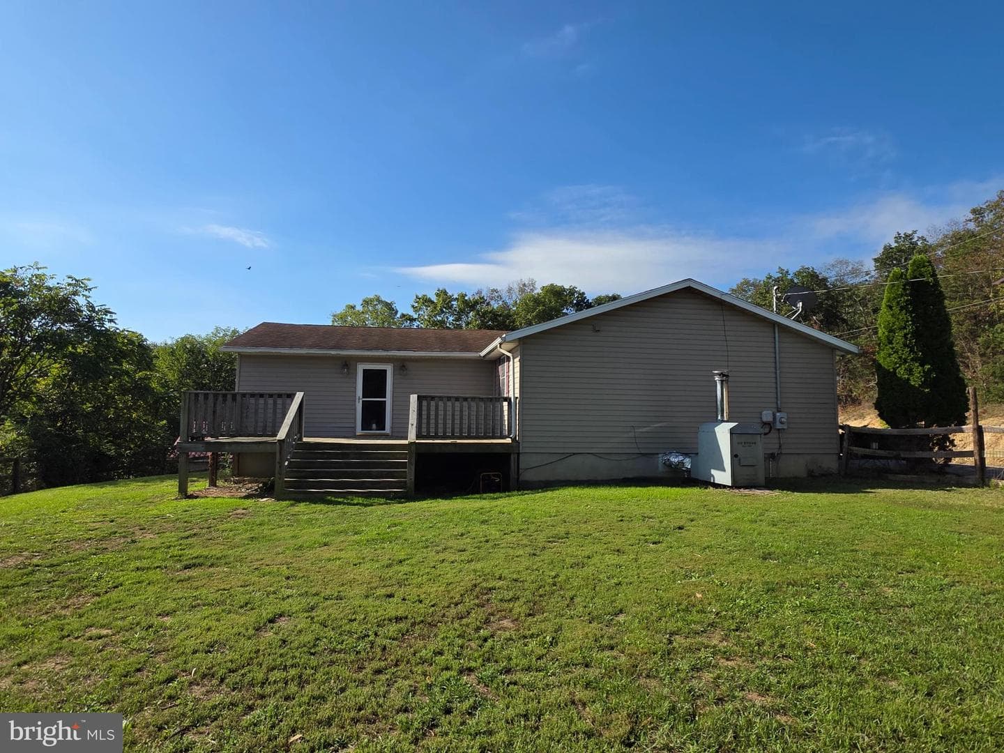 193 Idris Lane photo 9