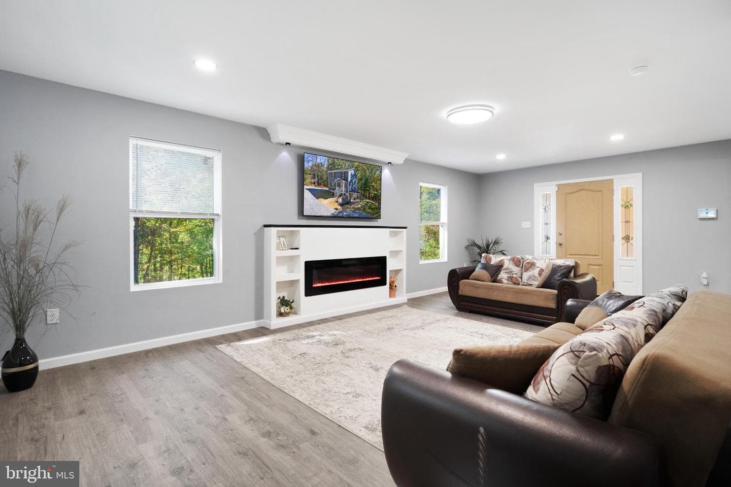 376 Bernice Drive photo 11
