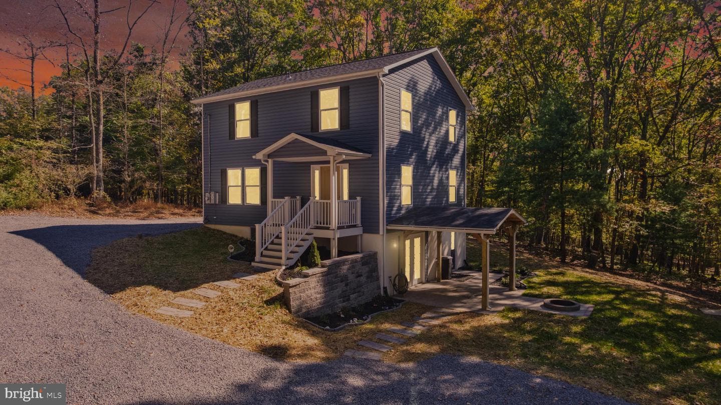 376 Bernice Drive photo 2