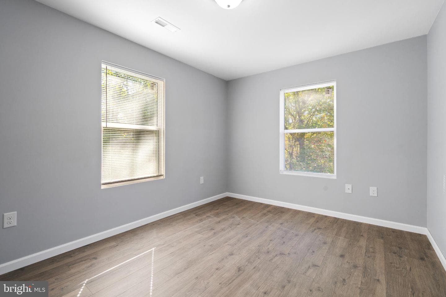 376 Bernice Drive photo 24