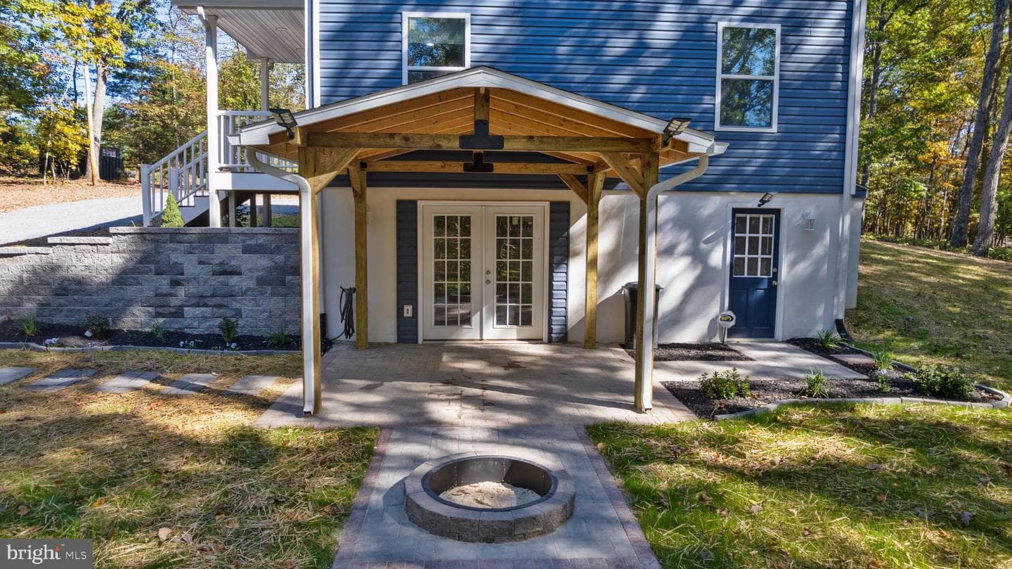 376 Bernice Drive photo 5