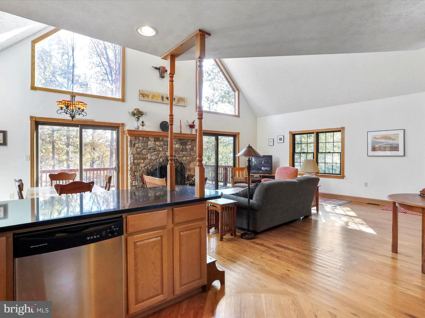 286 Colonial Drive photo 12