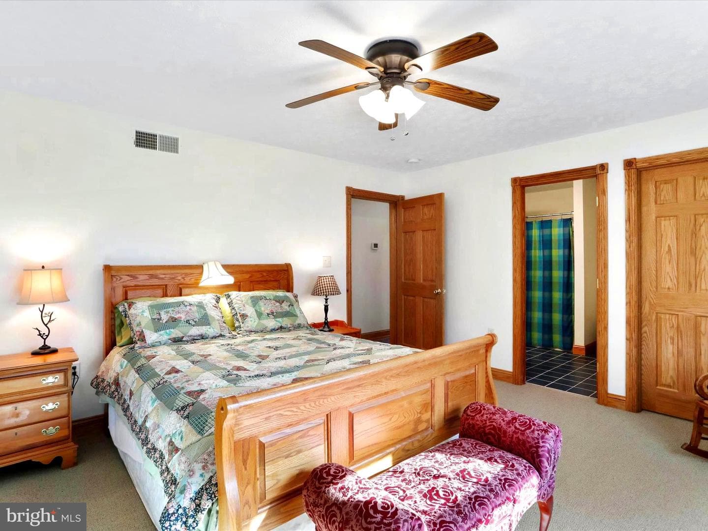 286 Colonial Drive photo 19