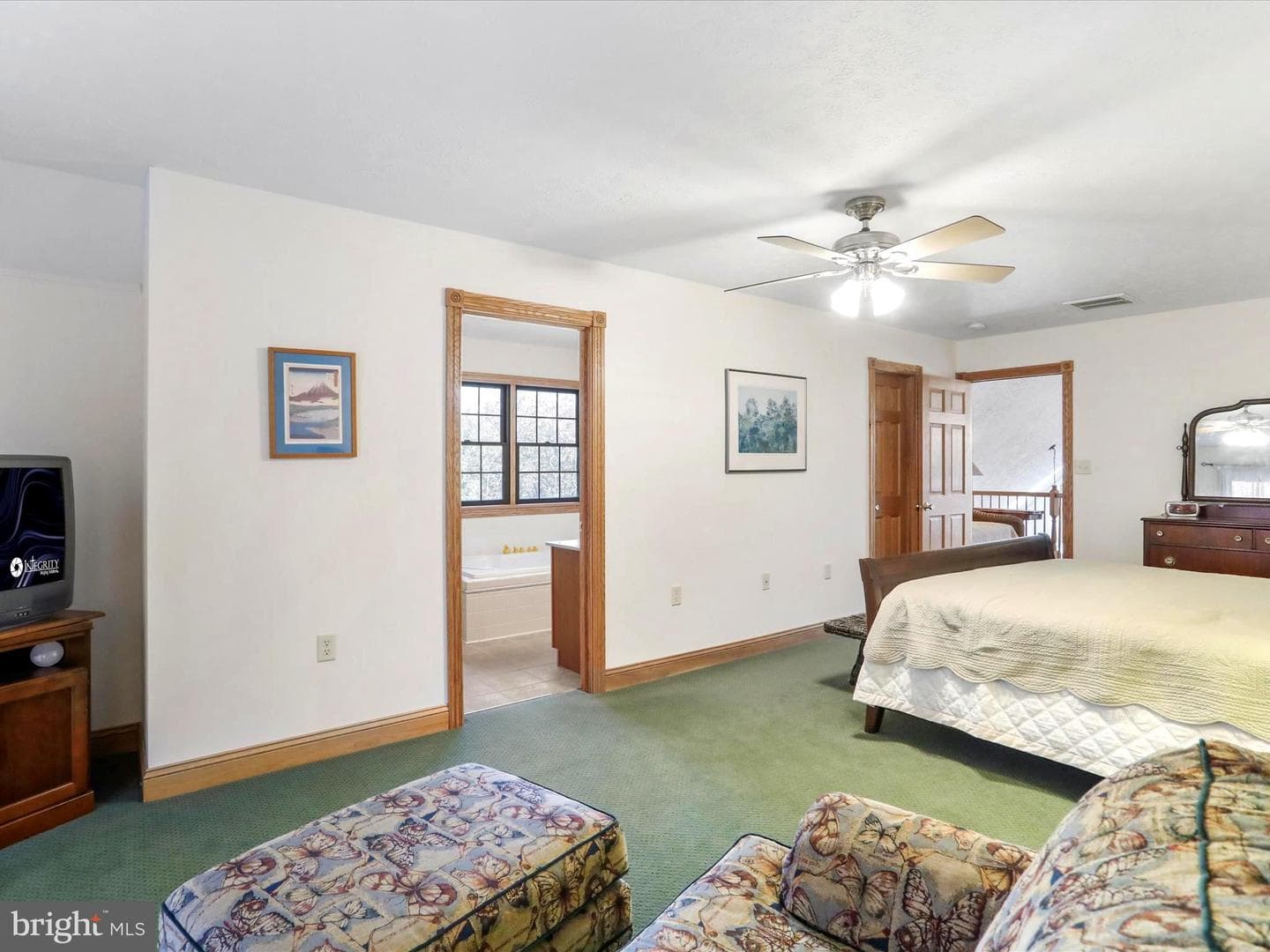 286 Colonial Drive photo 28
