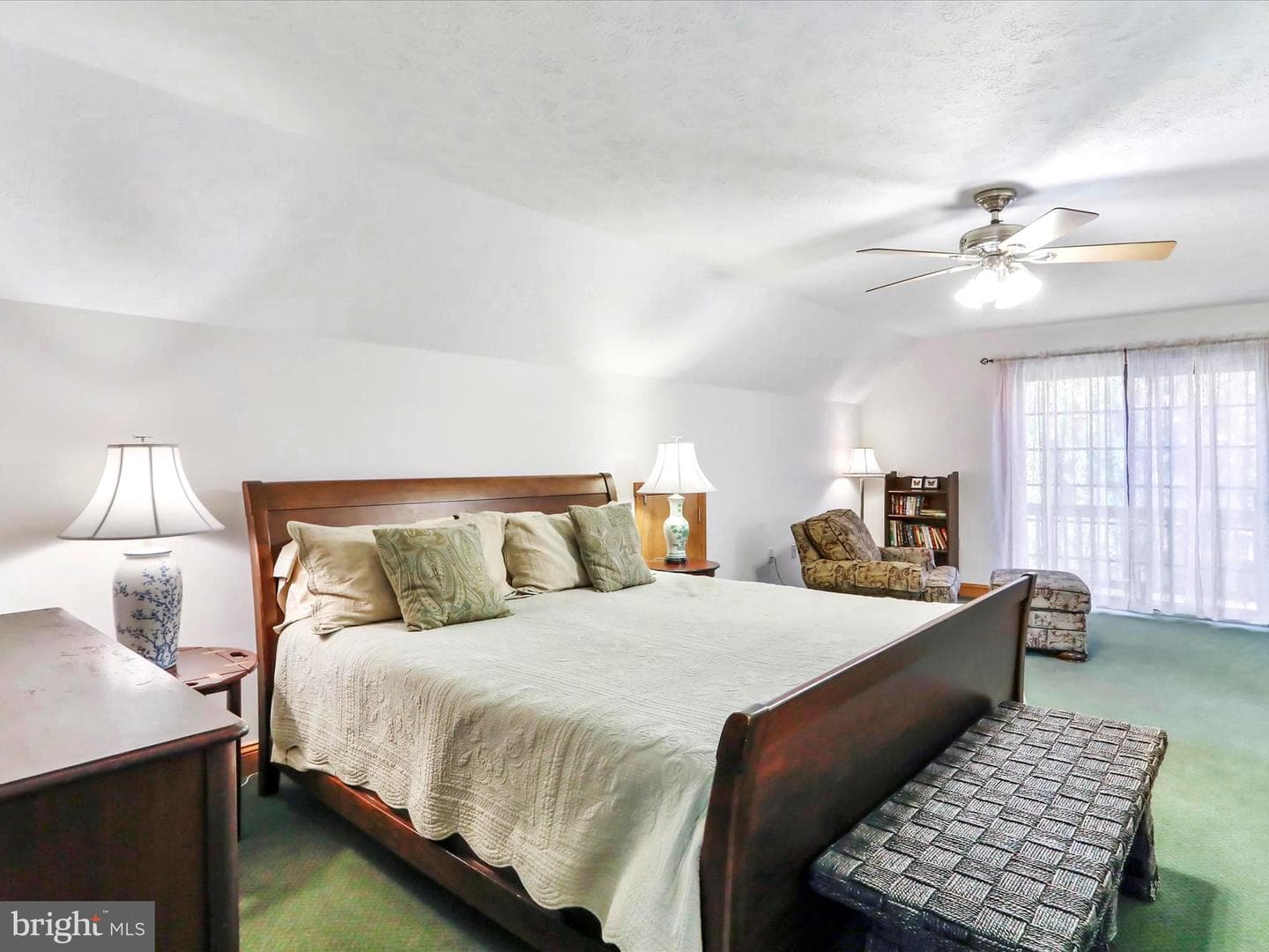 286 Colonial Drive photo 29
