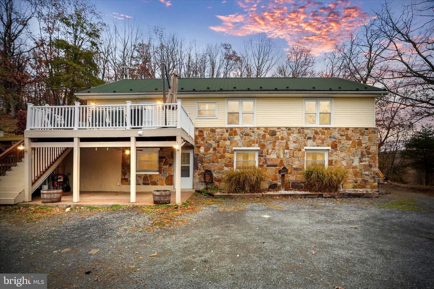 571 Martinsburg Road photo 2