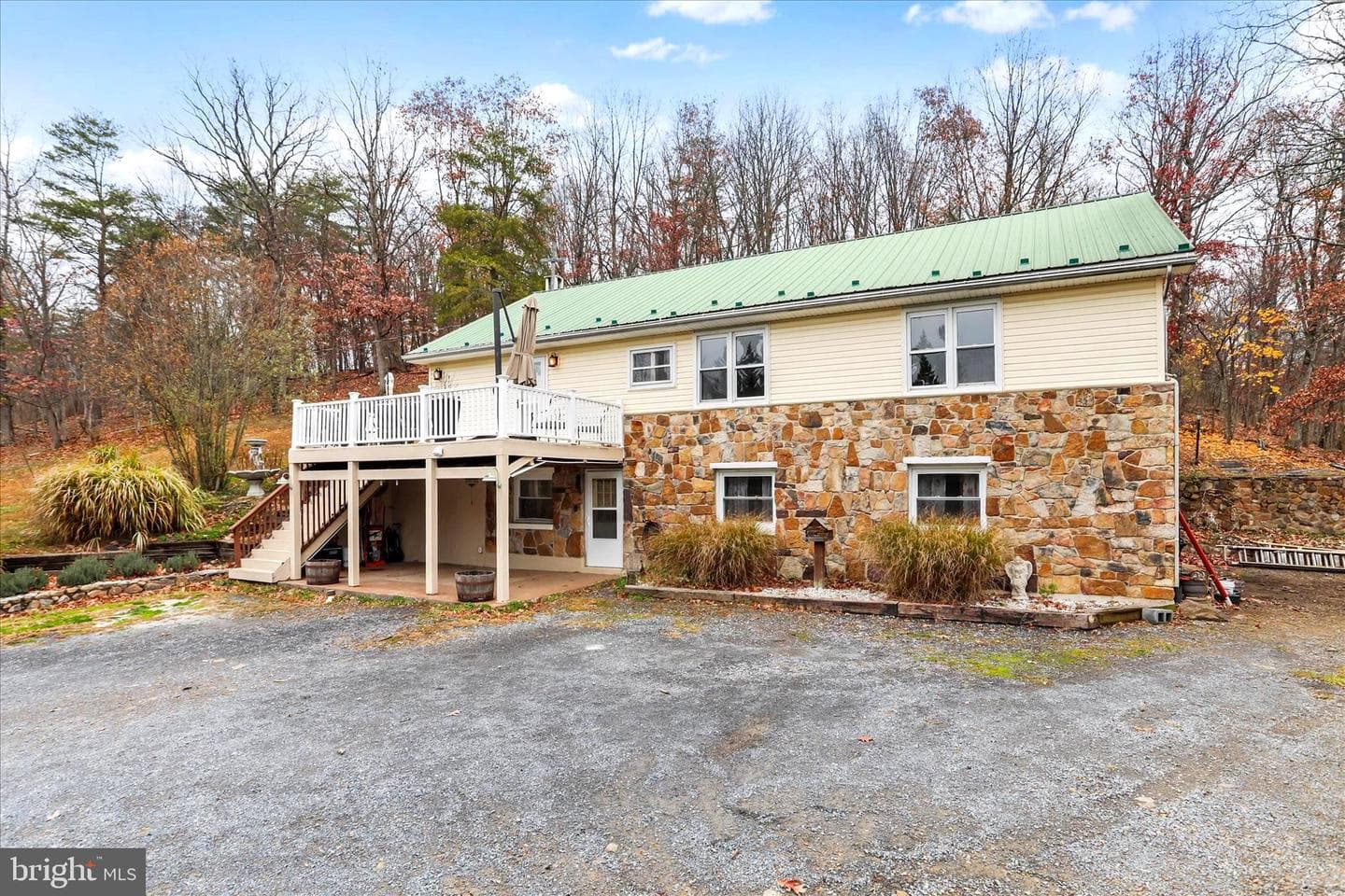 571 Martinsburg Road photo 35