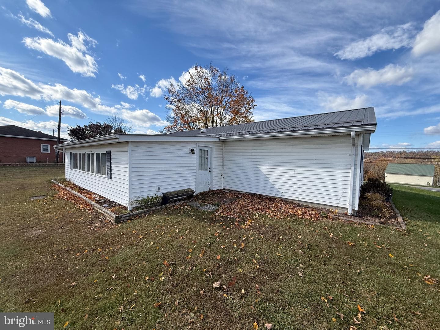 384 Fairview Drive photo 3