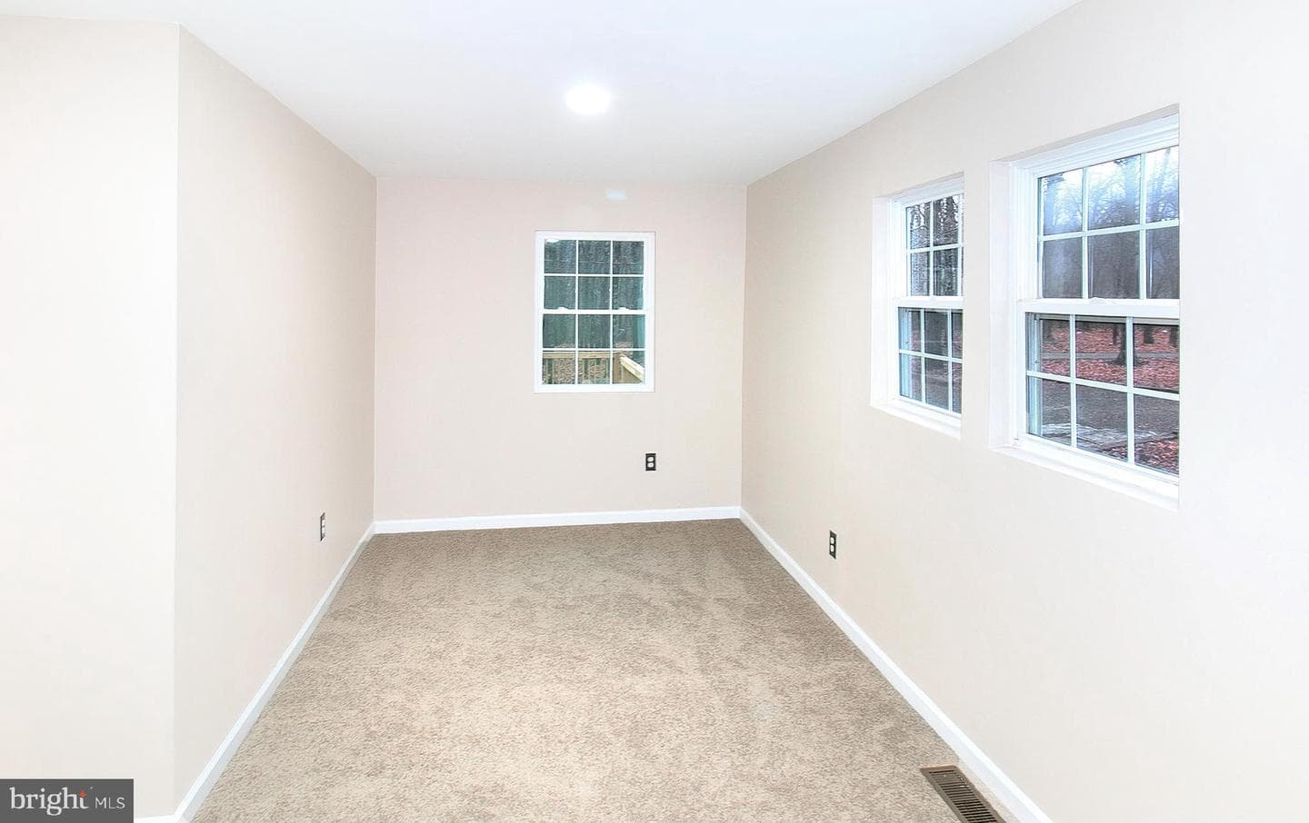 308 Greenwoods Drive photo 11