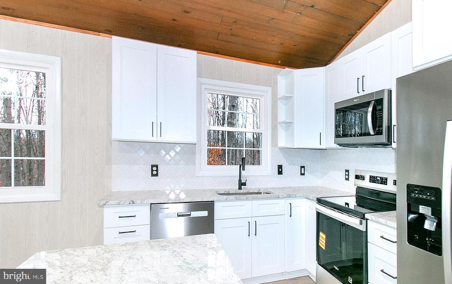 308 Greenwoods Drive photo 4