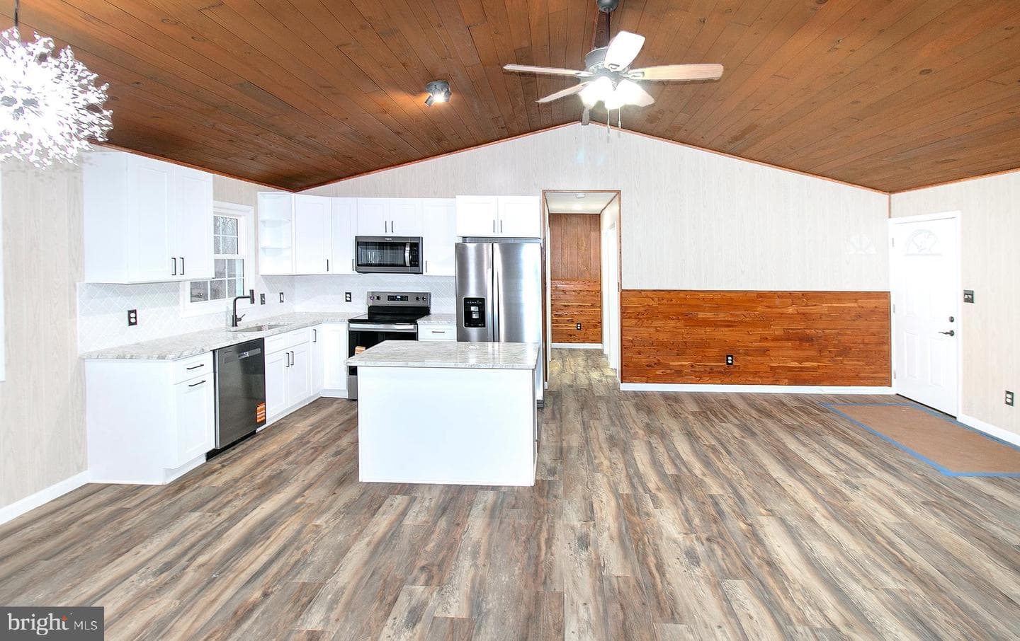 308 Greenwoods Drive photo 6