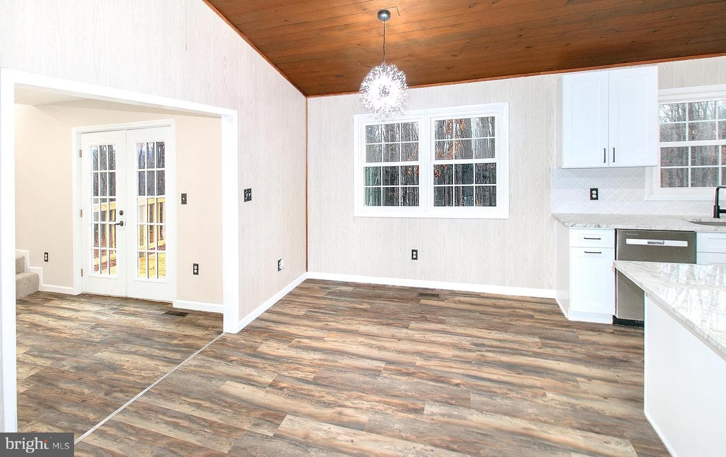308 Greenwoods Drive photo 9