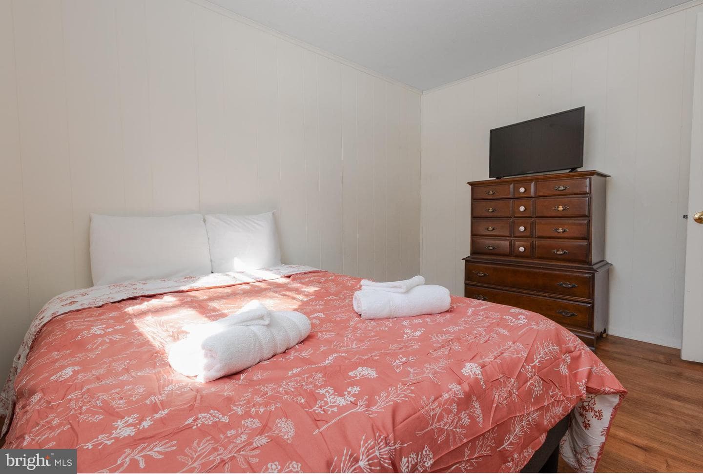 110 Tower Circle photo 22