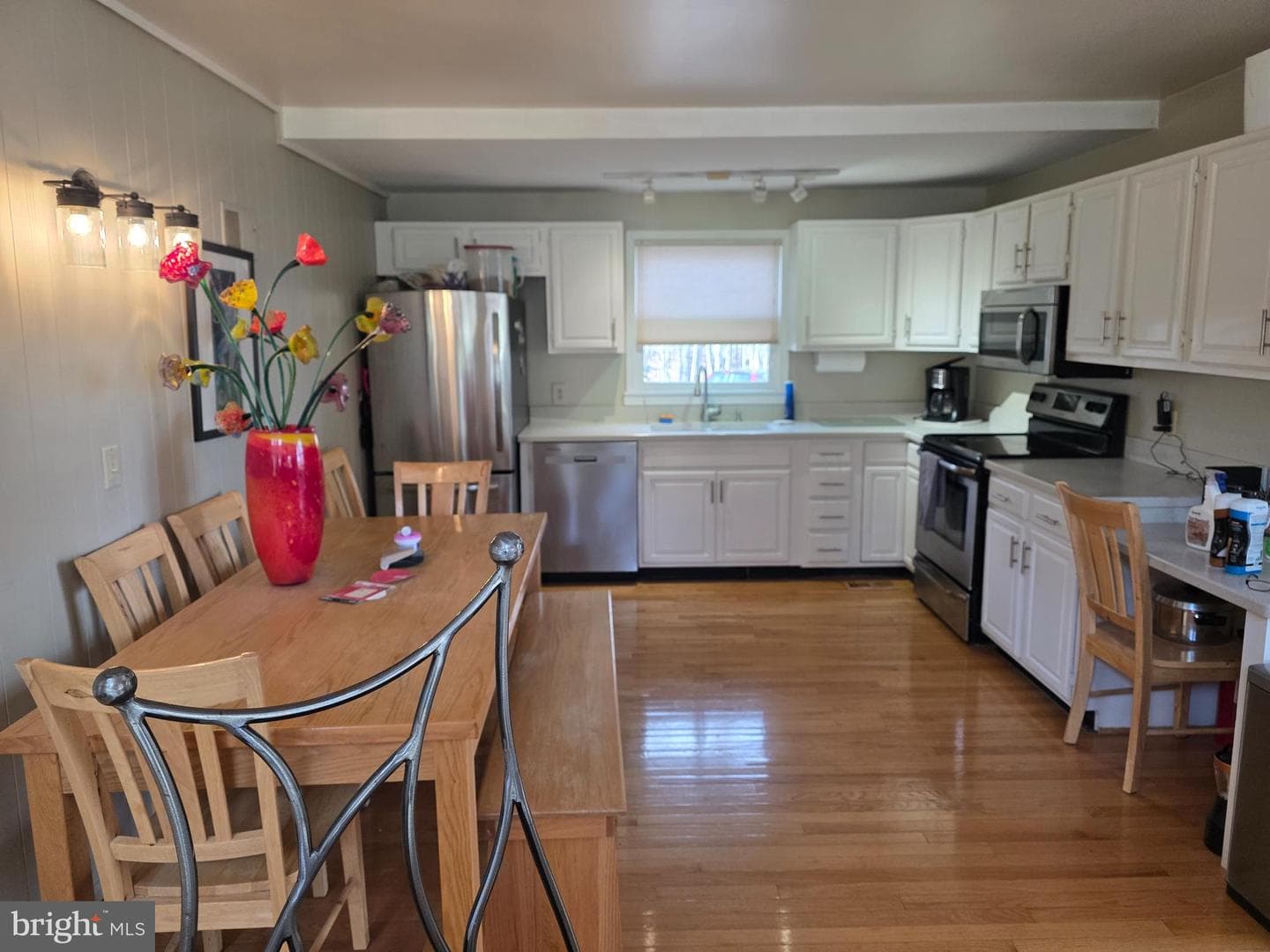 139 Cardinal Lane photo 3