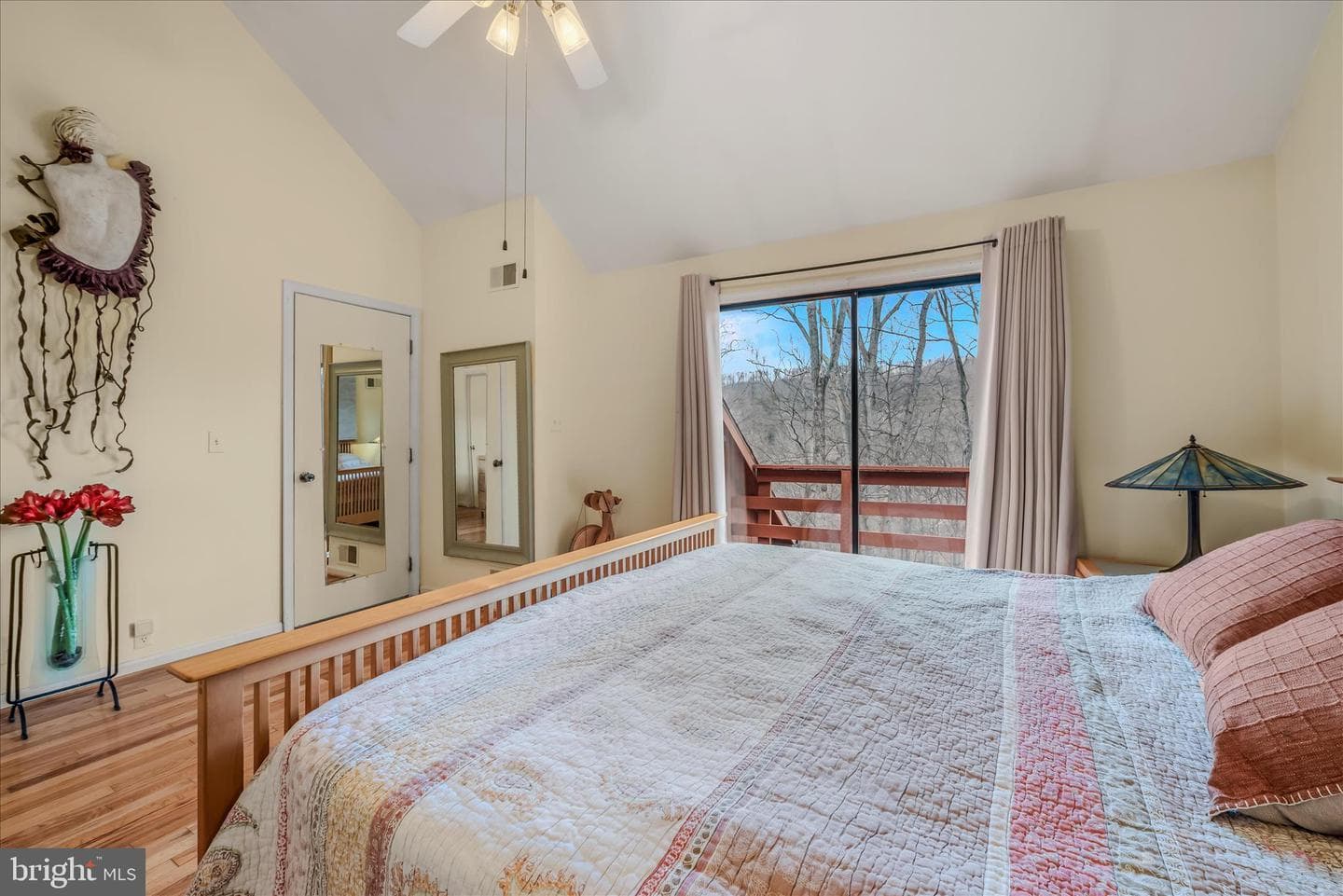 139 Cardinal Lane photo 38