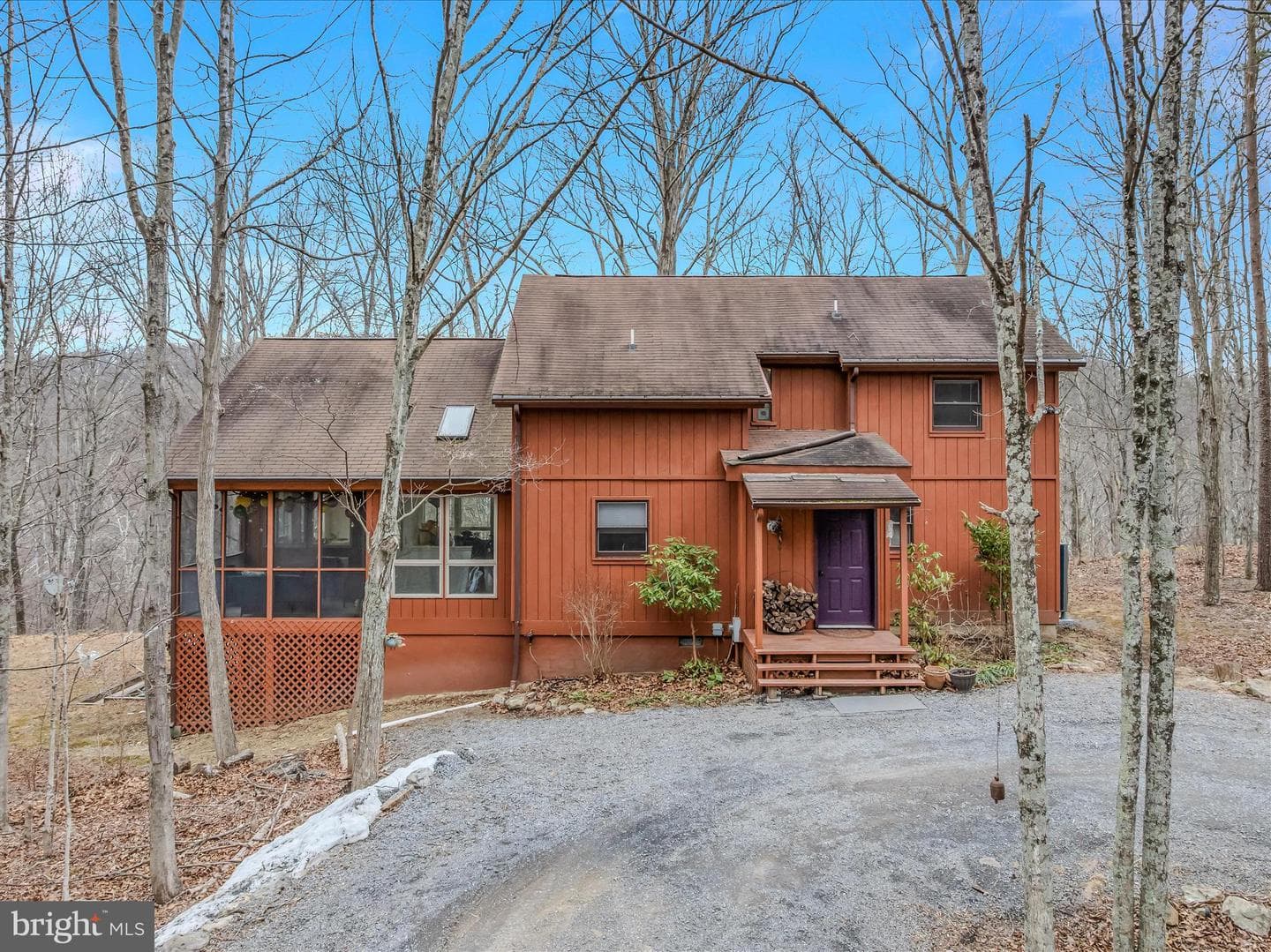 139 Cardinal Lane photo 5