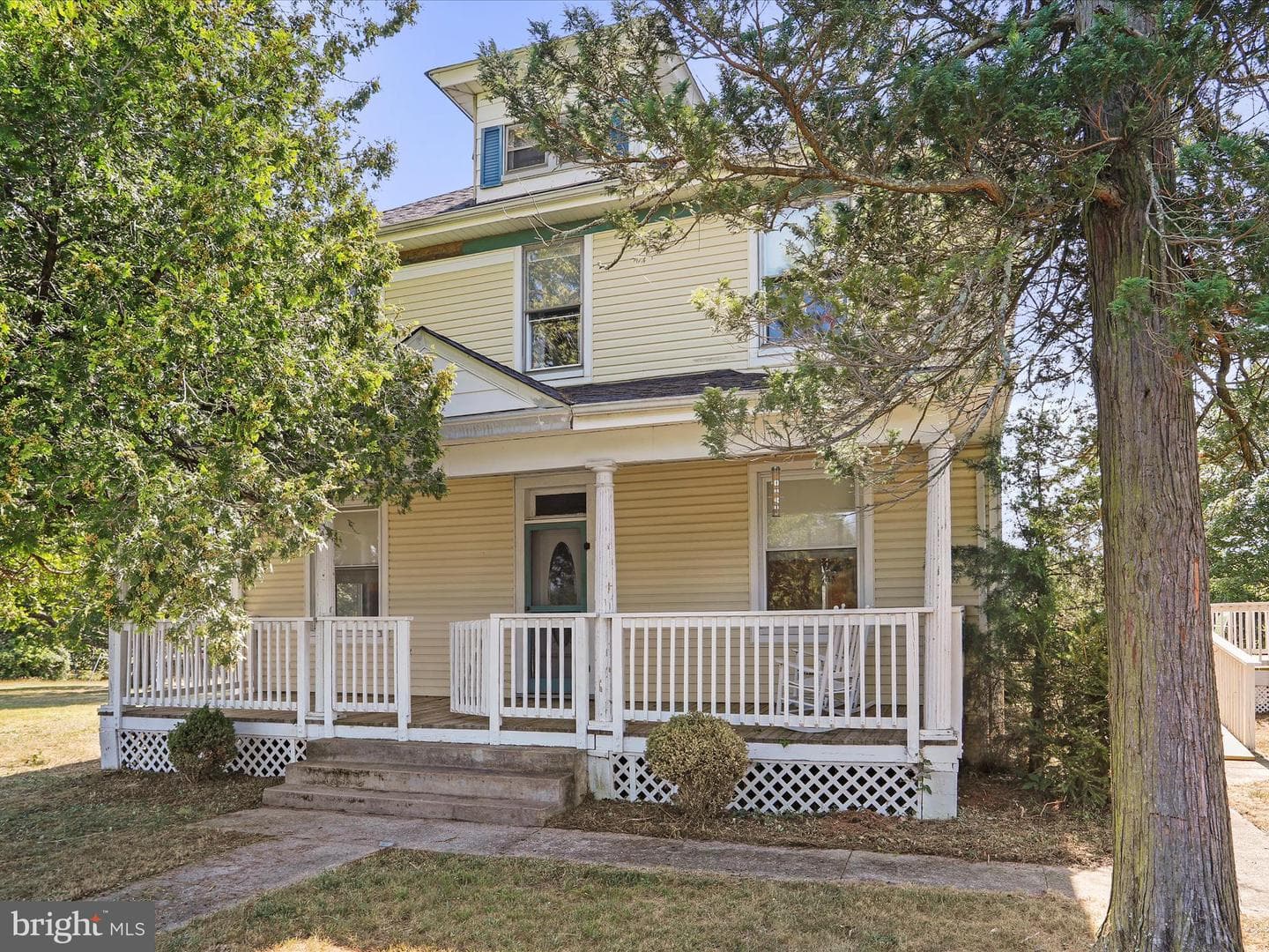 1048 Fairview Drive photo 3