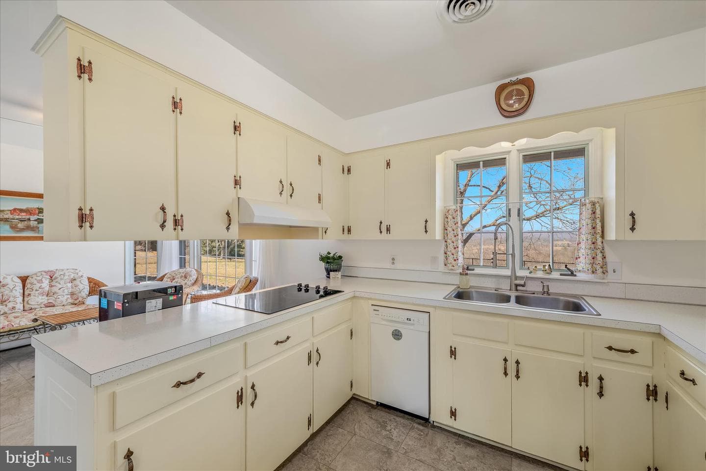 2431 Highland Ridge Road photo 13