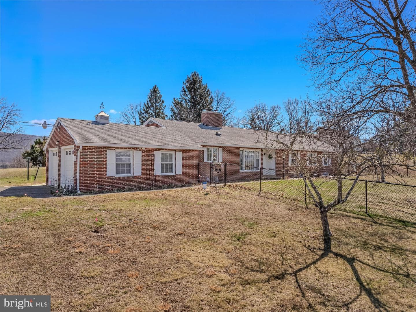 2431 Highland Ridge Road photo 2