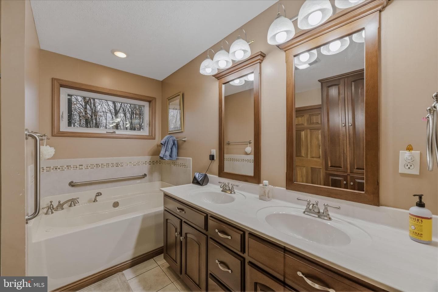 10 Winding Way photo 26