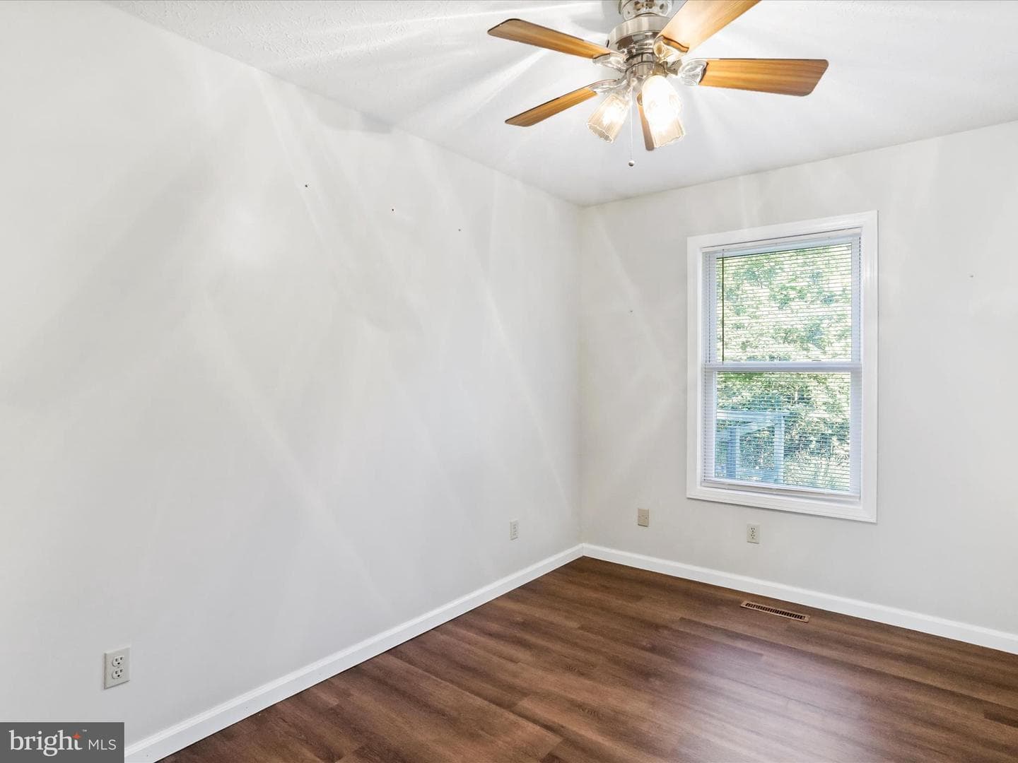 1840 Shade Lane photo 4