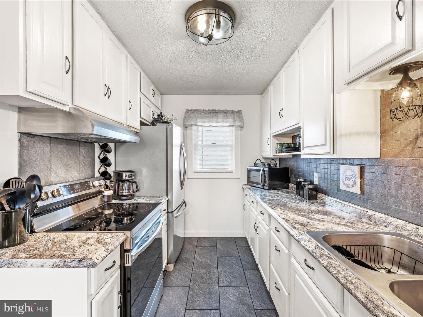 503 Hammond Street photo 23