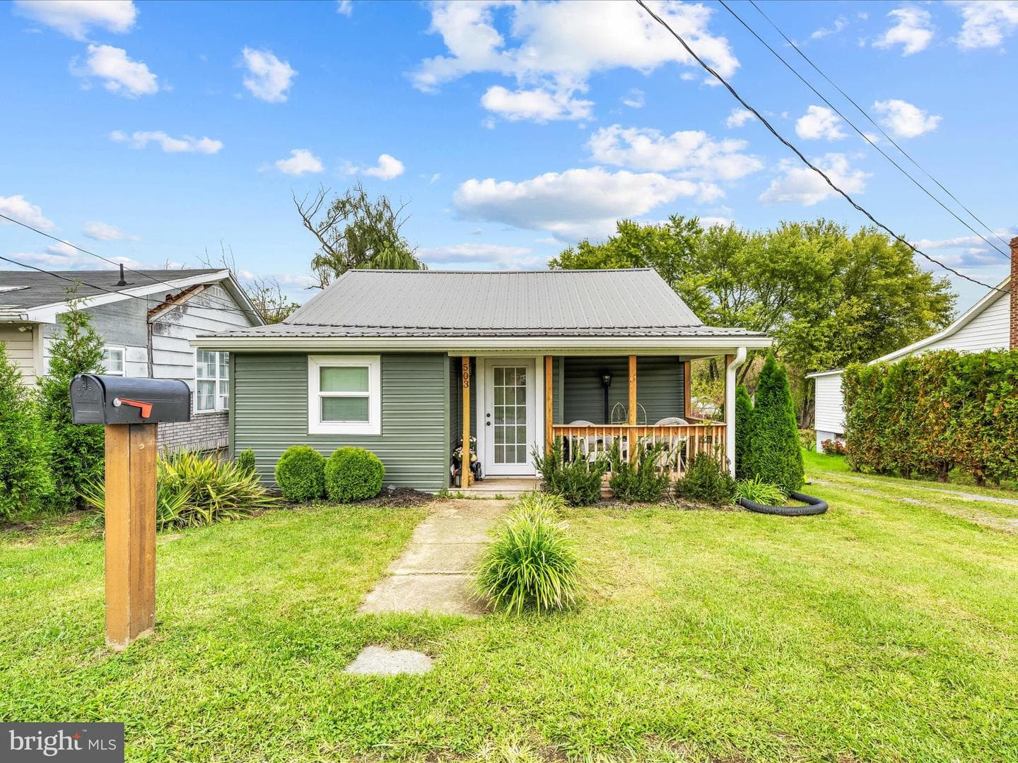503 Hammond Street photo 4