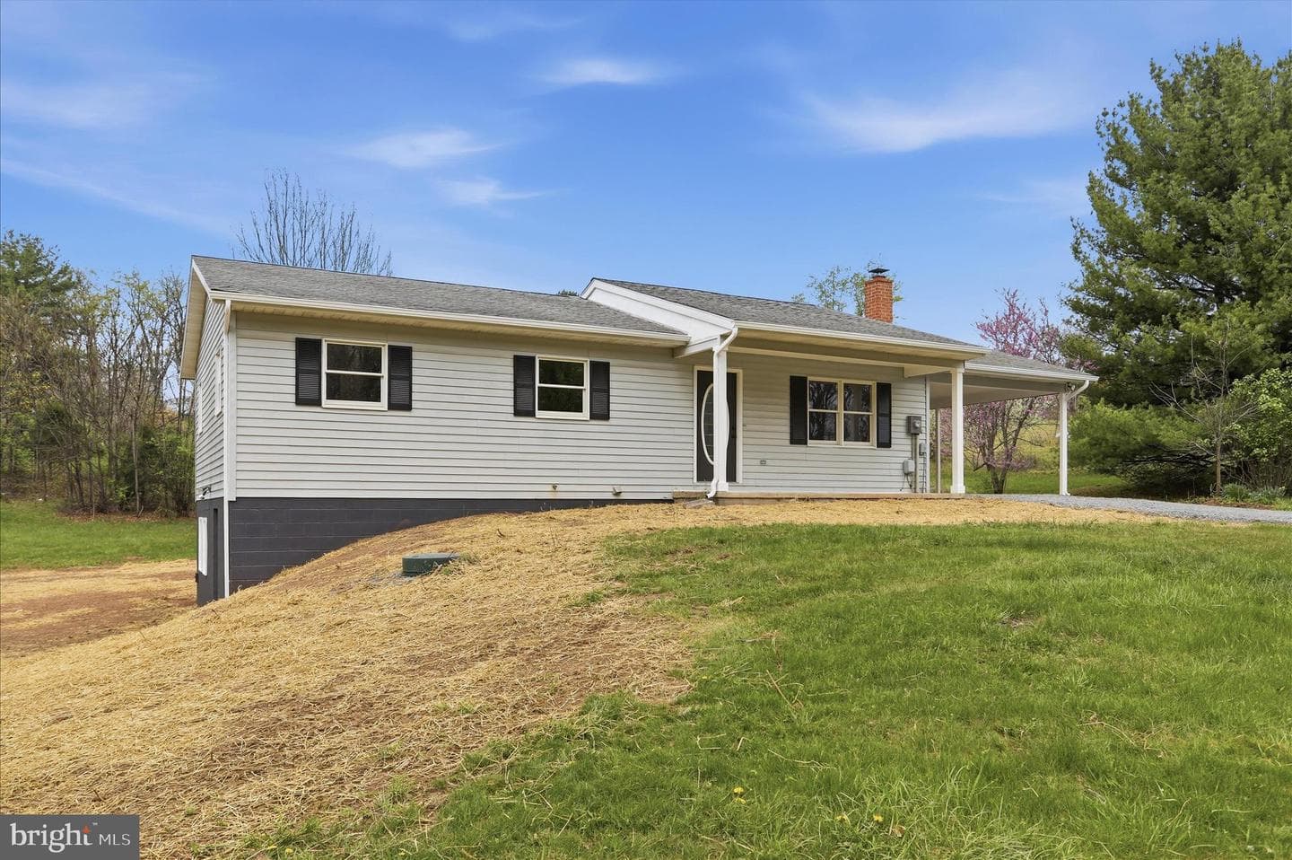 381 Mellon East Road photo 5