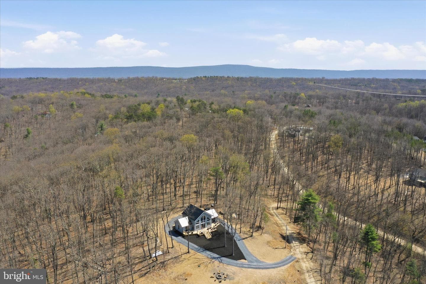 432 Lost Point Lane, Berkeley Springs