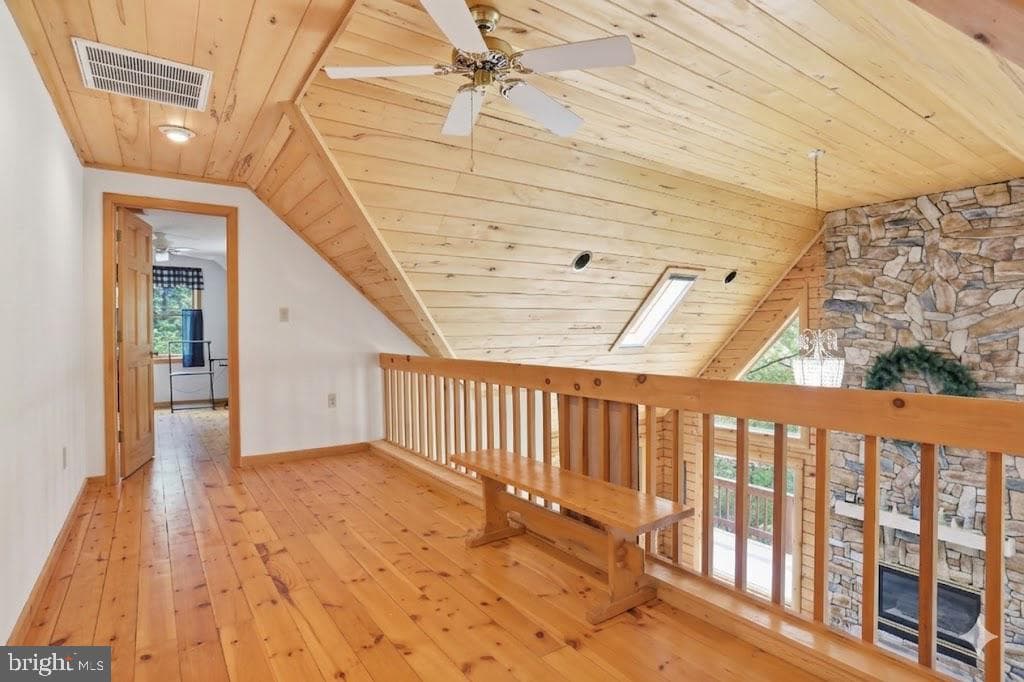 1052 Parkside Drive photo 14