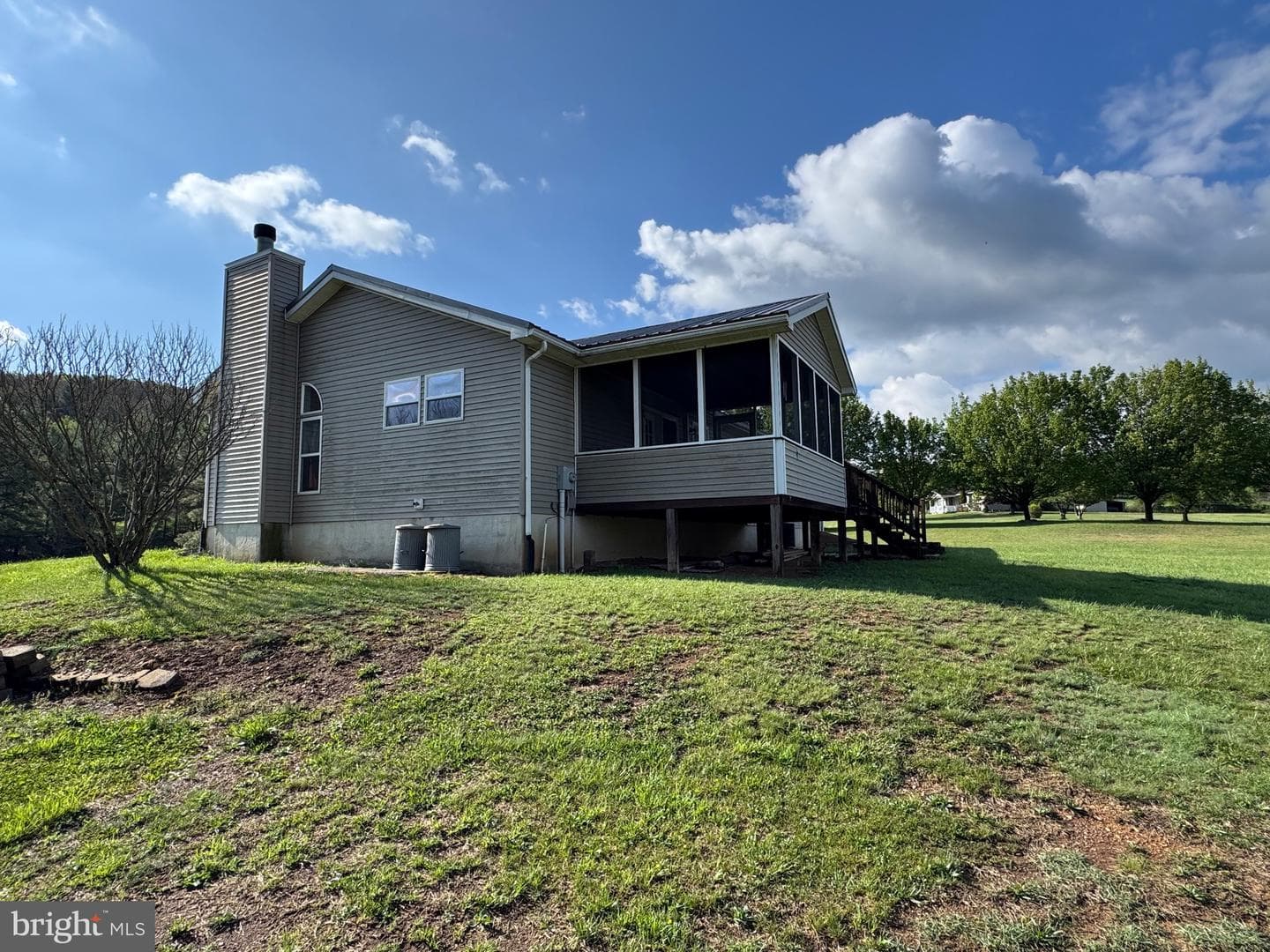 1660 Highland Ridge Road photo 2