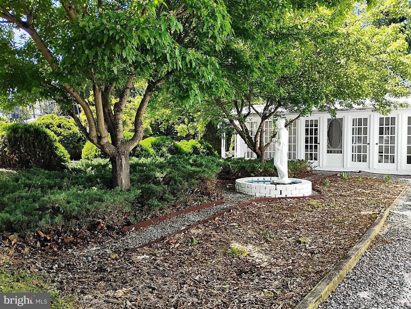 187 Sunny Meadow Place photo 5