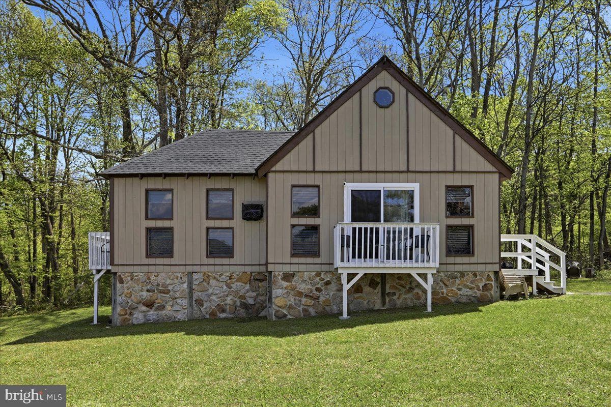 319 Gokey Lane, Great Cacapon
