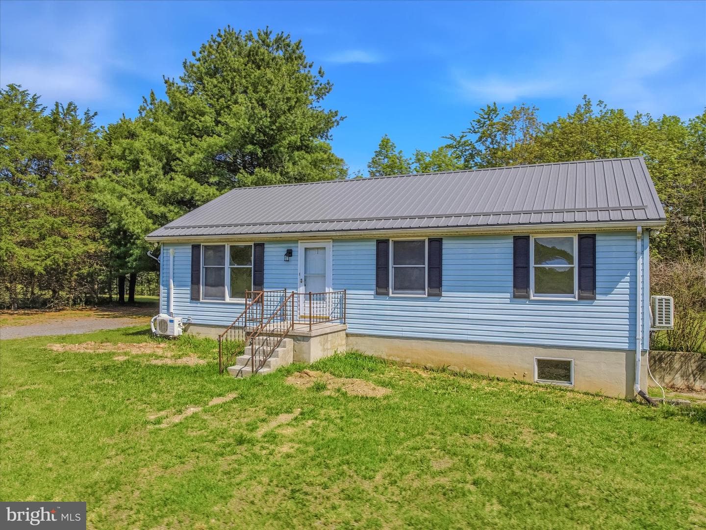 254 Old Mill Manor Drive, Berkeley Springs