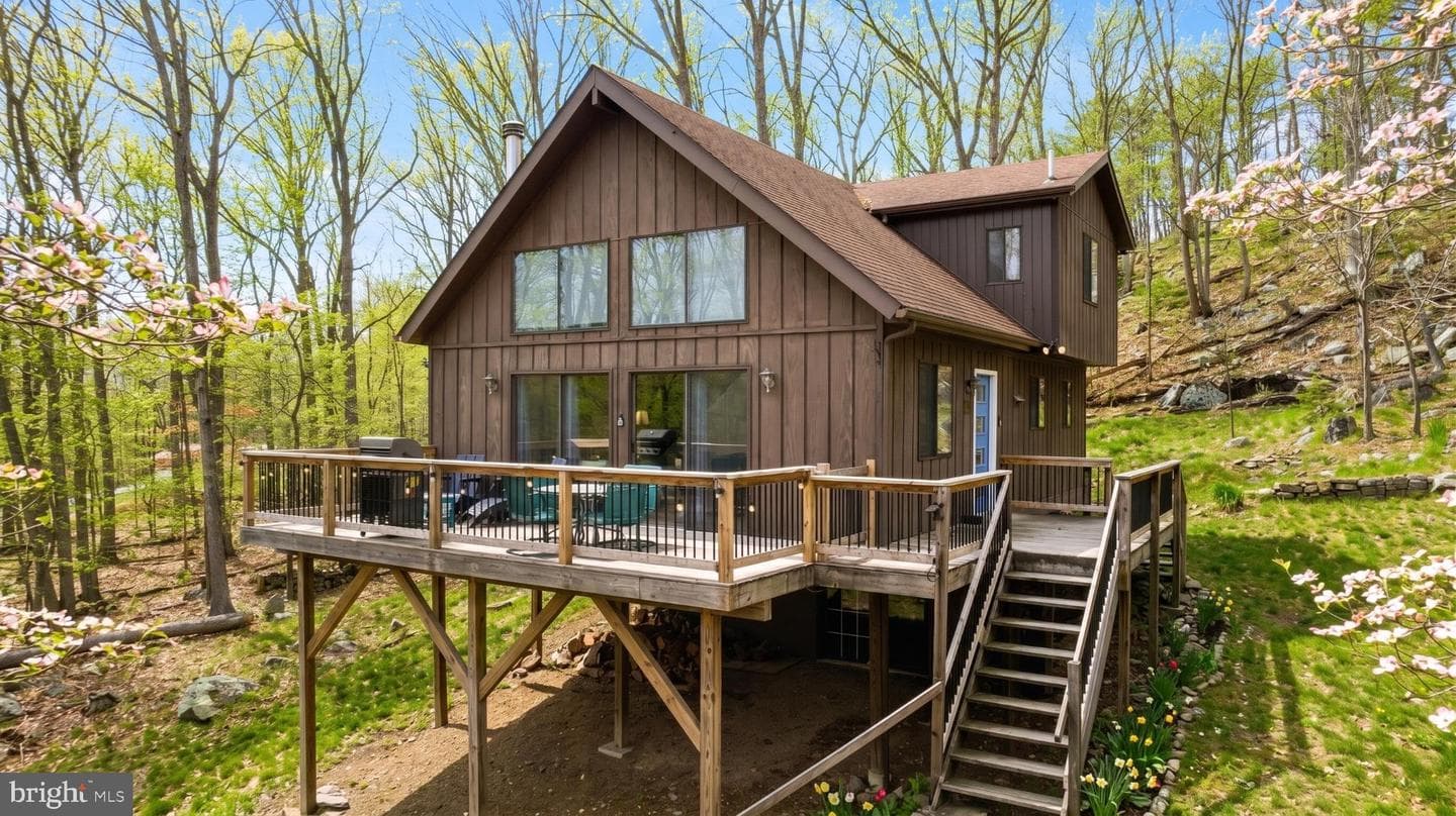220 Leisure Lane