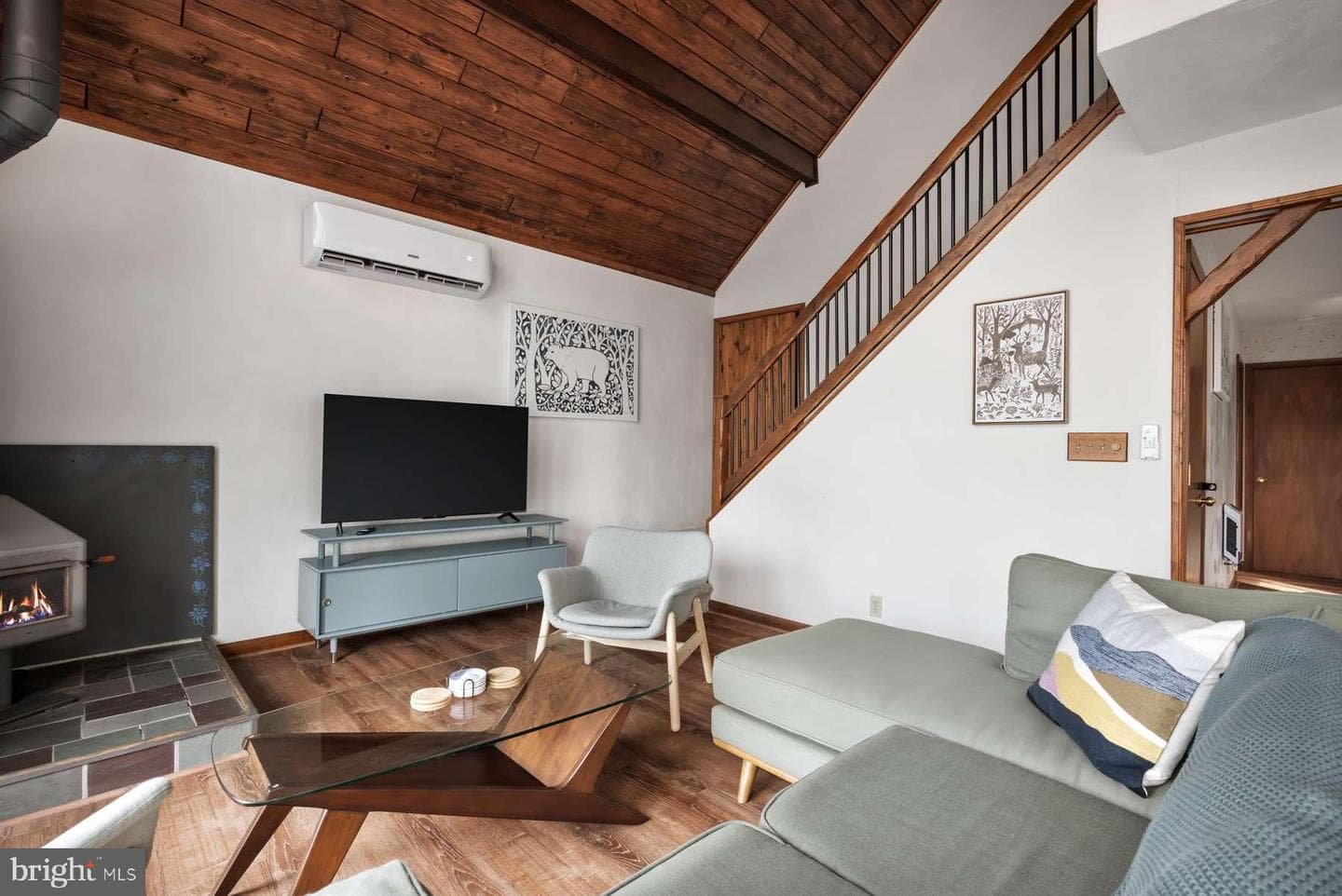 220 Leisure Lane photo 10