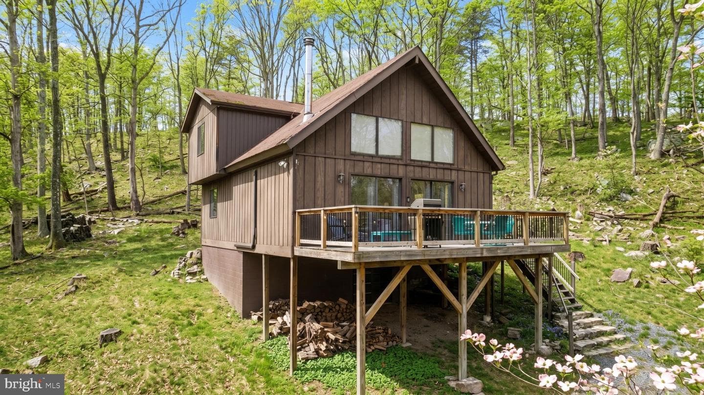 220 Leisure Lane photo 36