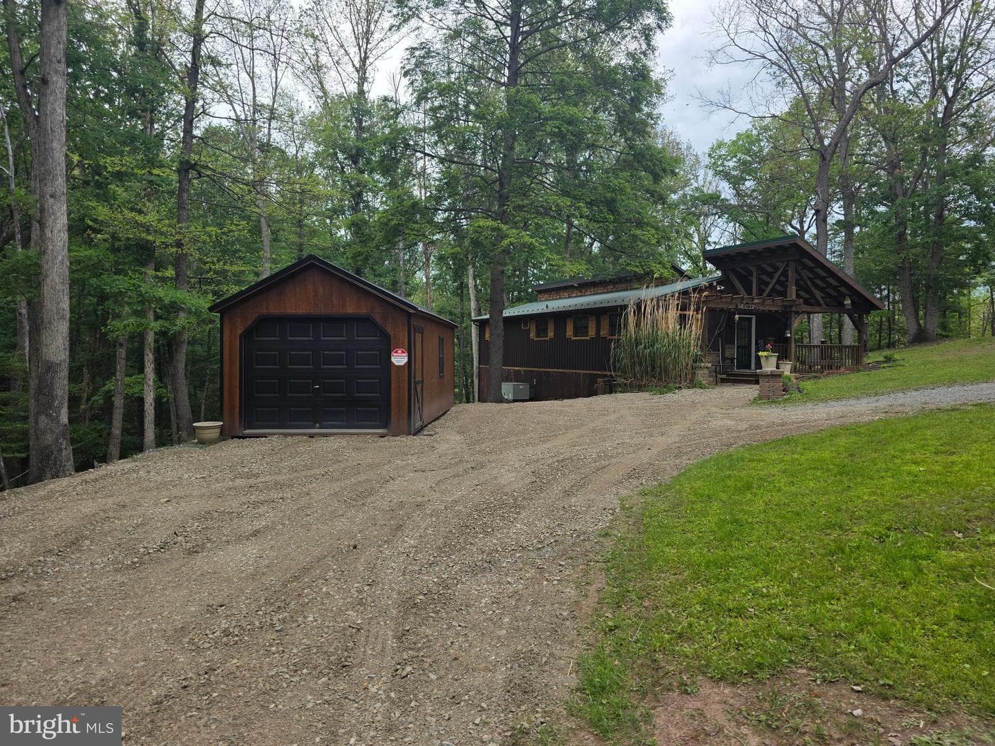 237 Redbud Ln, Hedgesville