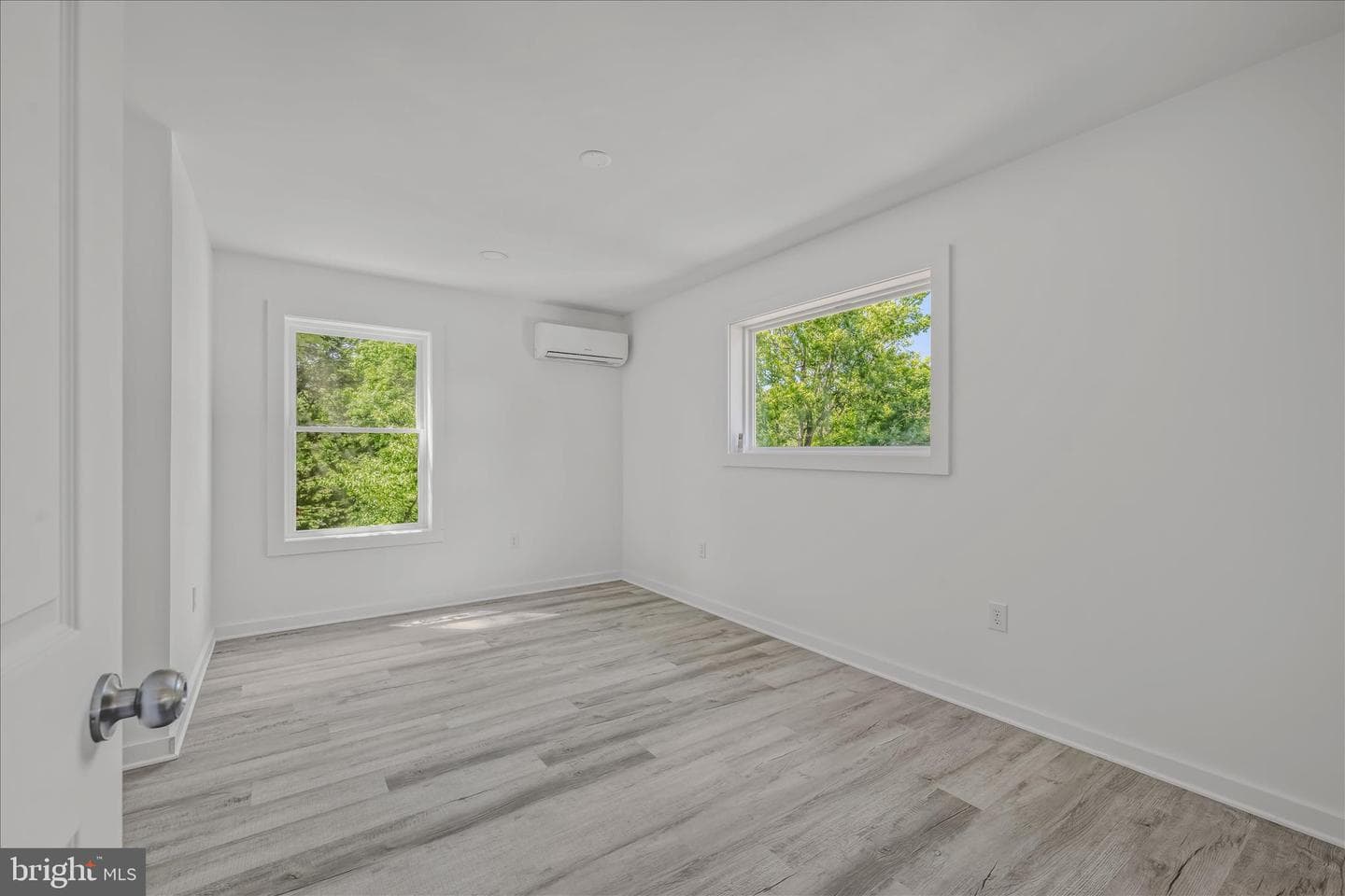 21 Hilltop Street photo 14