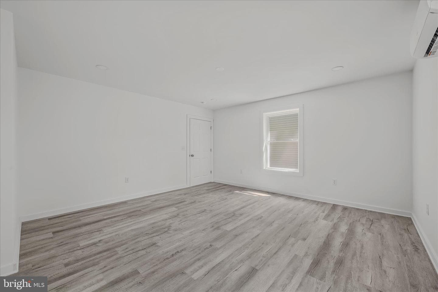 21 Hilltop Street photo 18