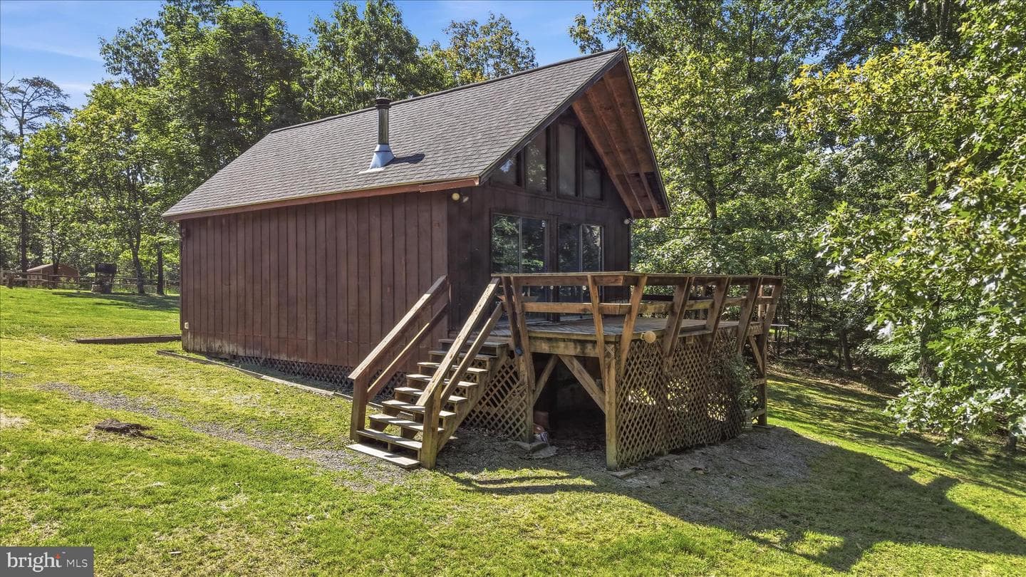 185 Plum Tree Lane photo 2